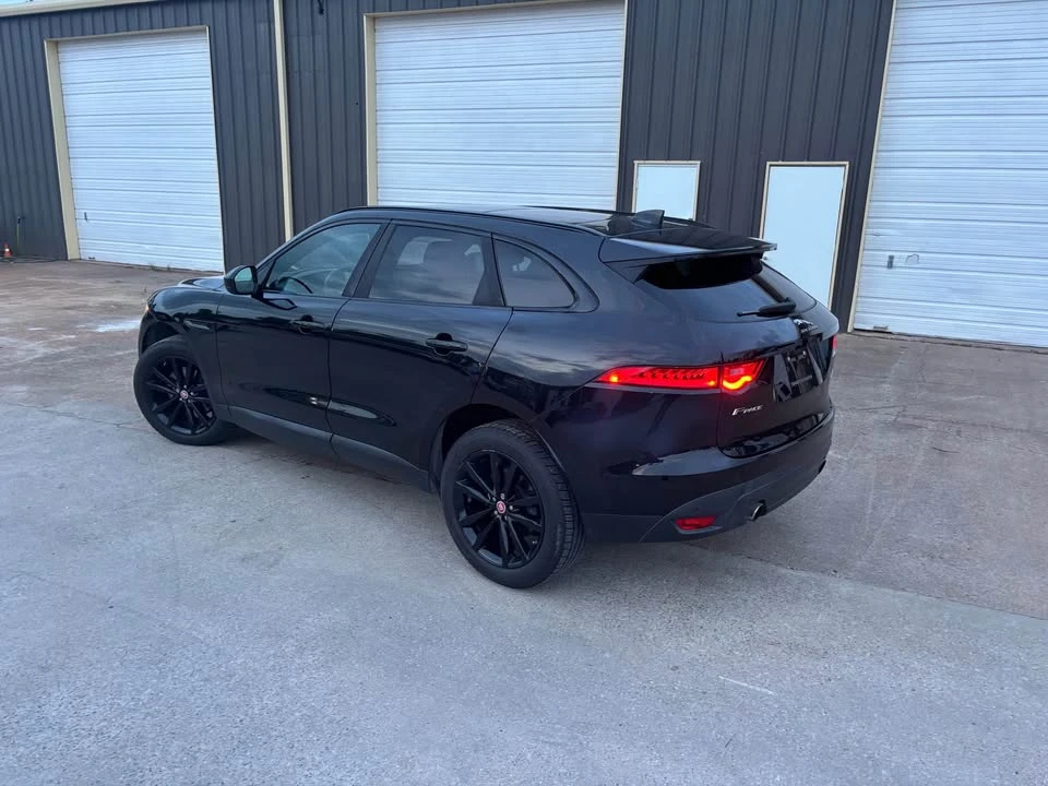 2017 Jaguar F-Pace - Image 6 of 12