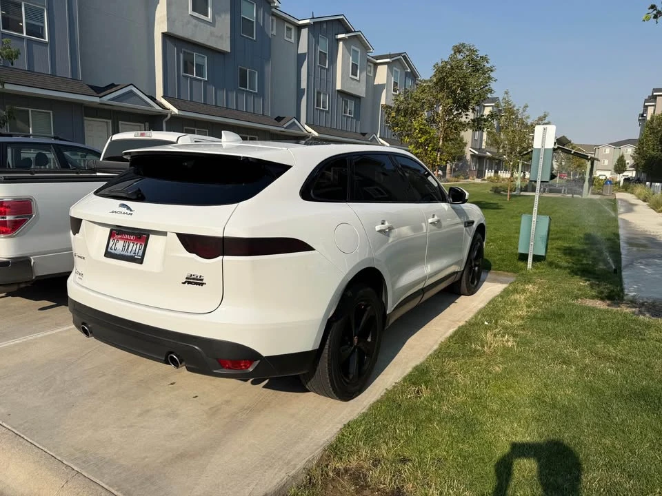 2017 Jaguar F-Pace - Image 3 of 6