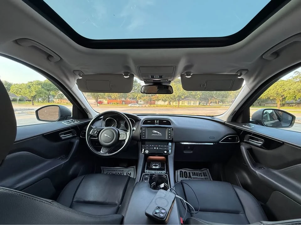 2017 Jaguar F-Pace - Image 13 of 20