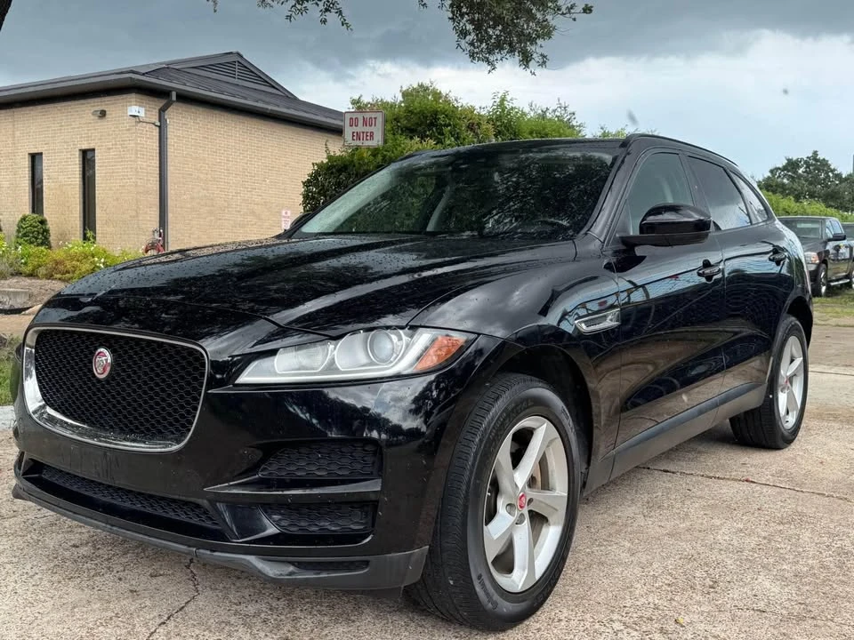 2017 Jaguar F-Pace - Image 2 of 20