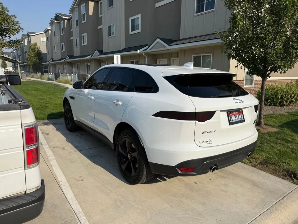 2017 Jaguar F-Pace - Image 4 of 6