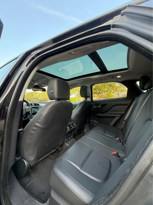2017 Jaguar F-Pace - Image 10 of 20