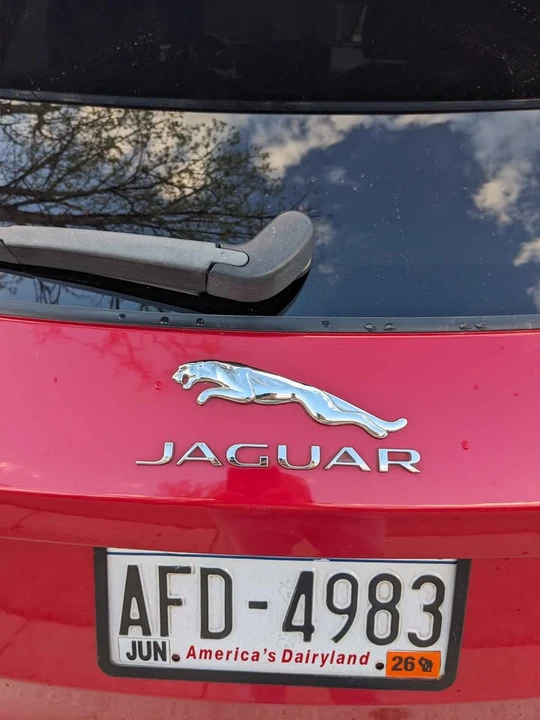 2017 Jaguar F-Pace - Image 6 of 15