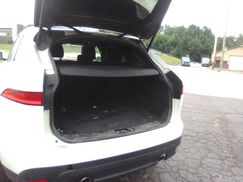 2017 Jaguar F-Pace - Image 5 of 20