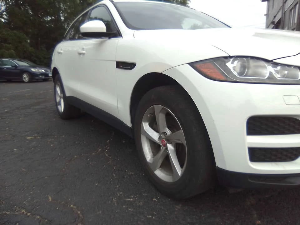 2017 Jaguar F-Pace - Image 3 of 20