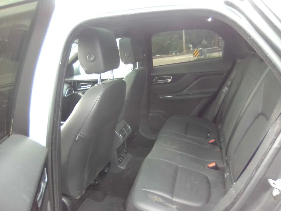 2017 Jaguar F-Pace - Image 15 of 20