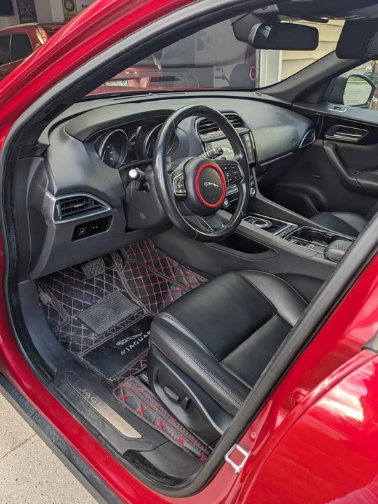 2017 Jaguar F-Pace - Image 12 of 15