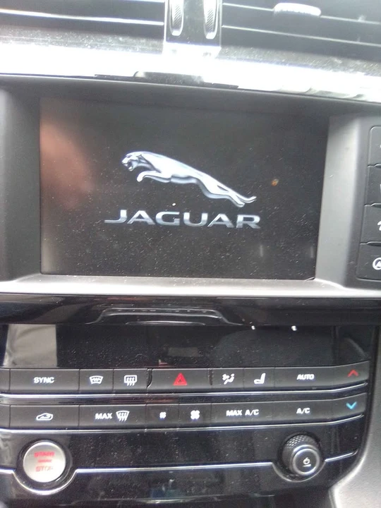 2017 Jaguar F-Pace - Image 8 of 20