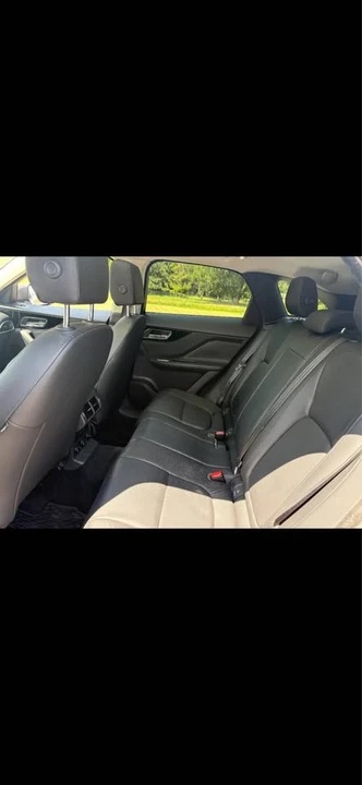 2017 Jaguar F-Pace - Image 7 of 8