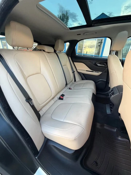 2017 Jaguar F-Pace - Image 16 of 19