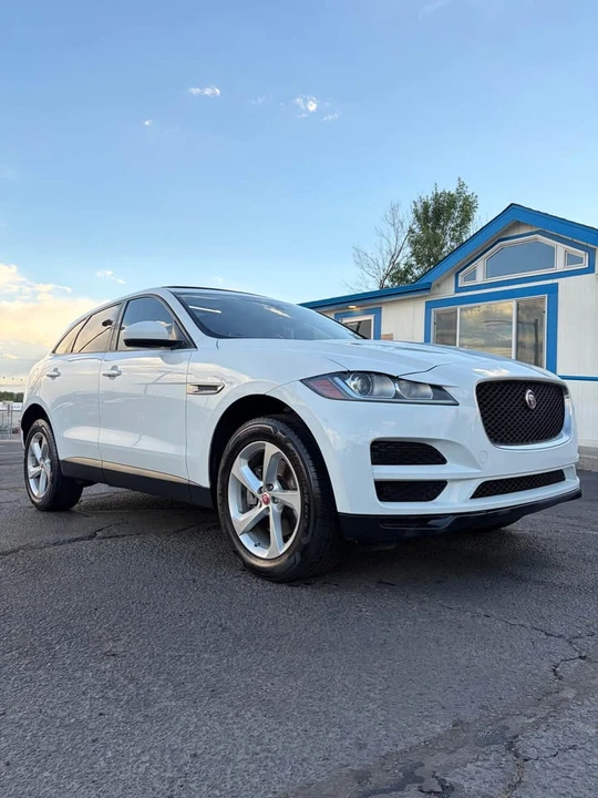 2017 Jaguar F-Pace - Image 11 of 19