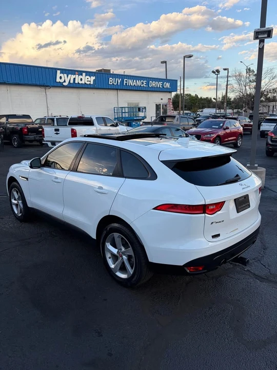 2017 Jaguar F-Pace - Image 9 of 19