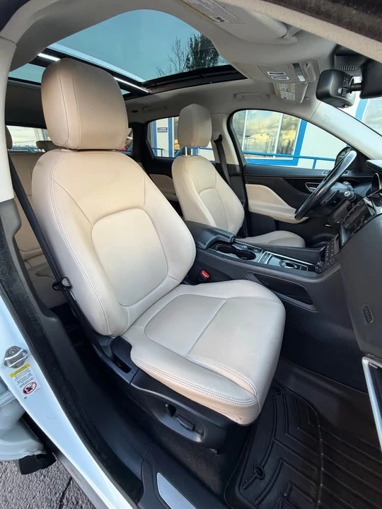 2017 Jaguar F-Pace - Image 17 of 19