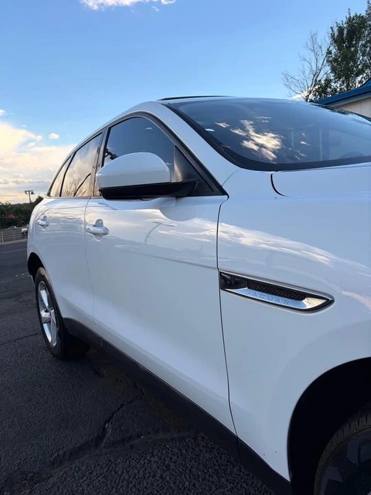 2017 Jaguar F-Pace - Image 15 of 19