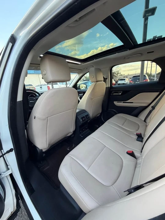 2017 Jaguar F-Pace - Image 19 of 19