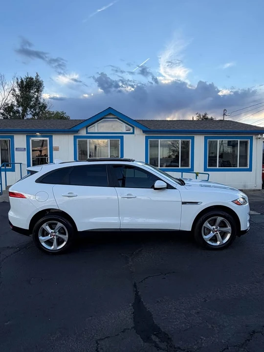 2017 Jaguar F-Pace - Image 8 of 19