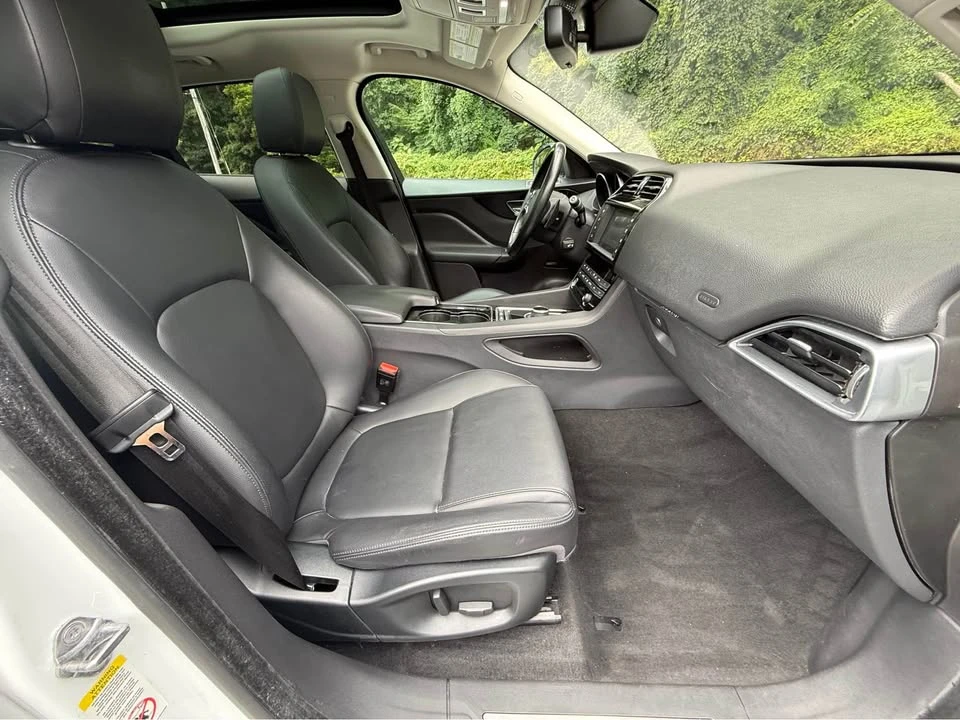 2017 Jaguar F-Pace - Image 15 of 17
