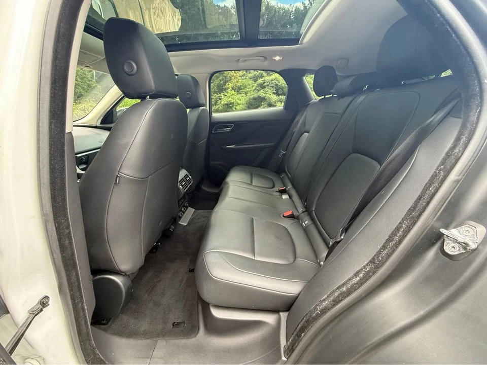 2017 Jaguar F-Pace - Image 11 of 17