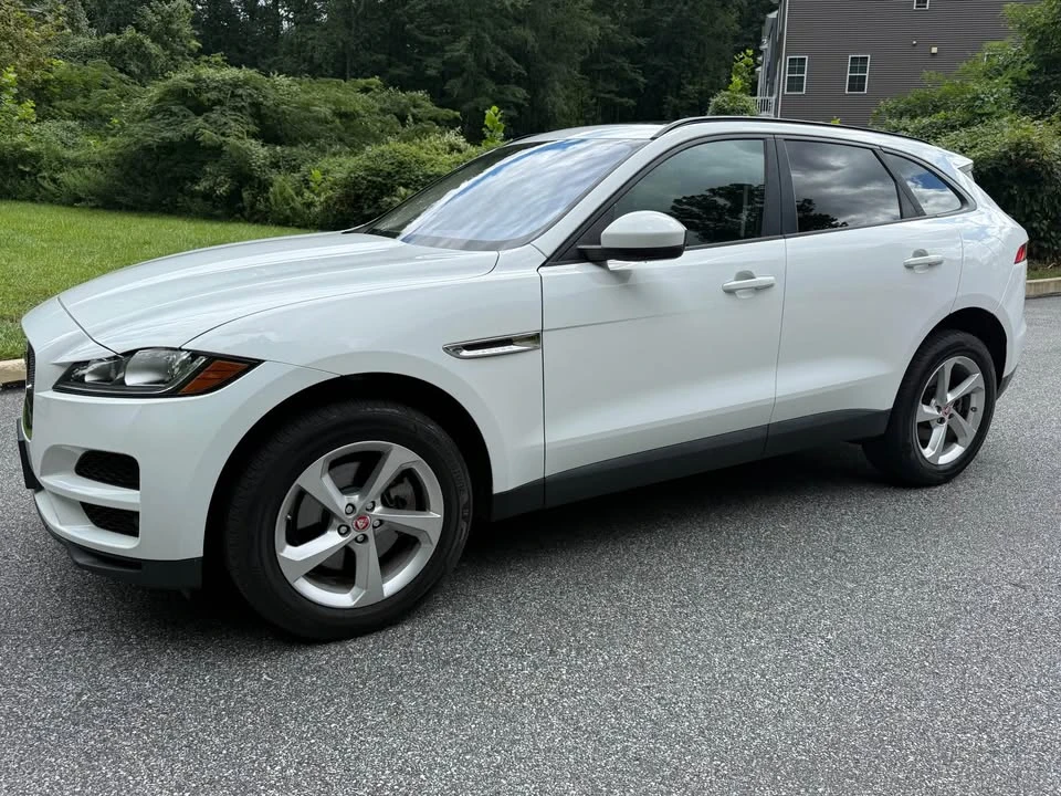 2017 Jaguar F-Pace - Image 2 of 17