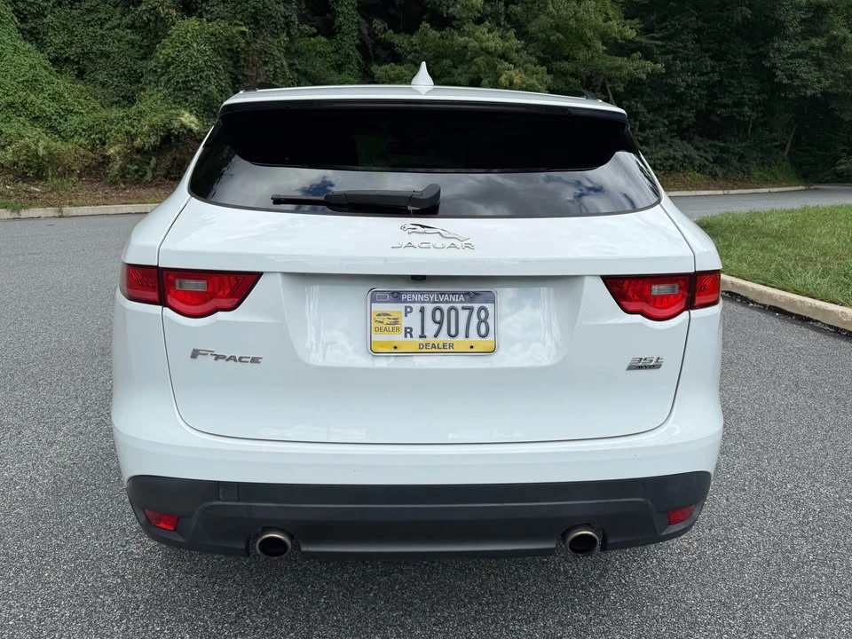 2017 Jaguar F-Pace - Image 5 of 17