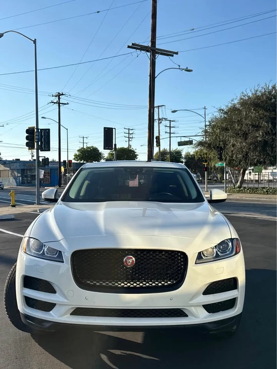 2017 Jaguar F-Pace - Image 13 of 20