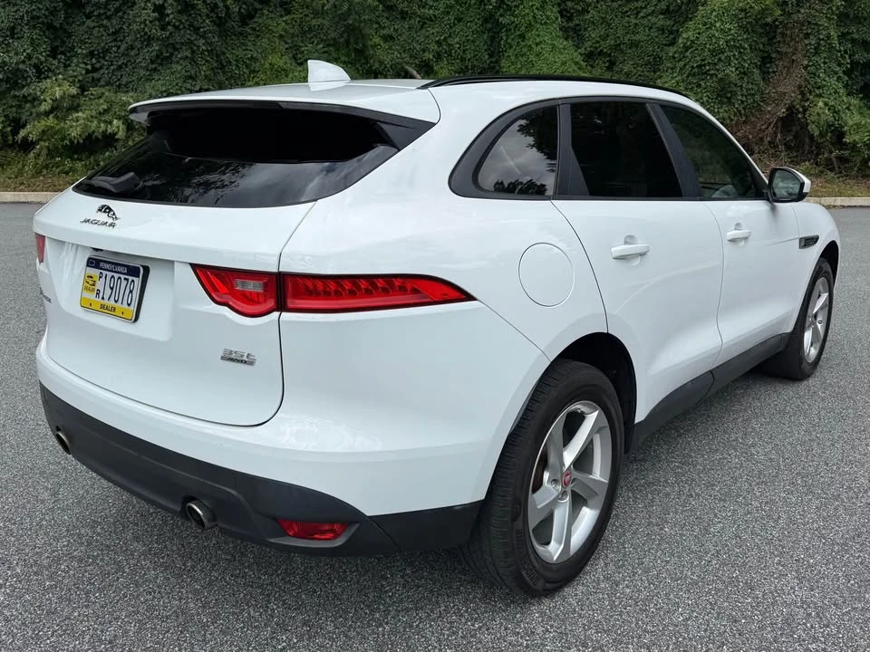 2017 Jaguar F-Pace - Image 6 of 17