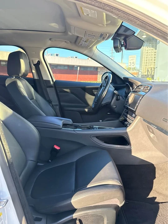 2017 Jaguar F-Pace - Image 17 of 20