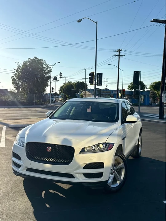 2017 Jaguar F-Pace - Image 14 of 20