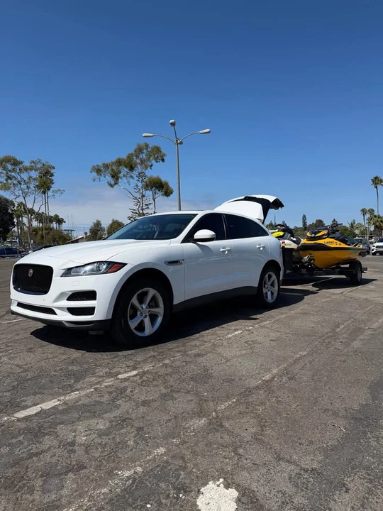 2017 Jaguar F-Pace - Image 4 of 20