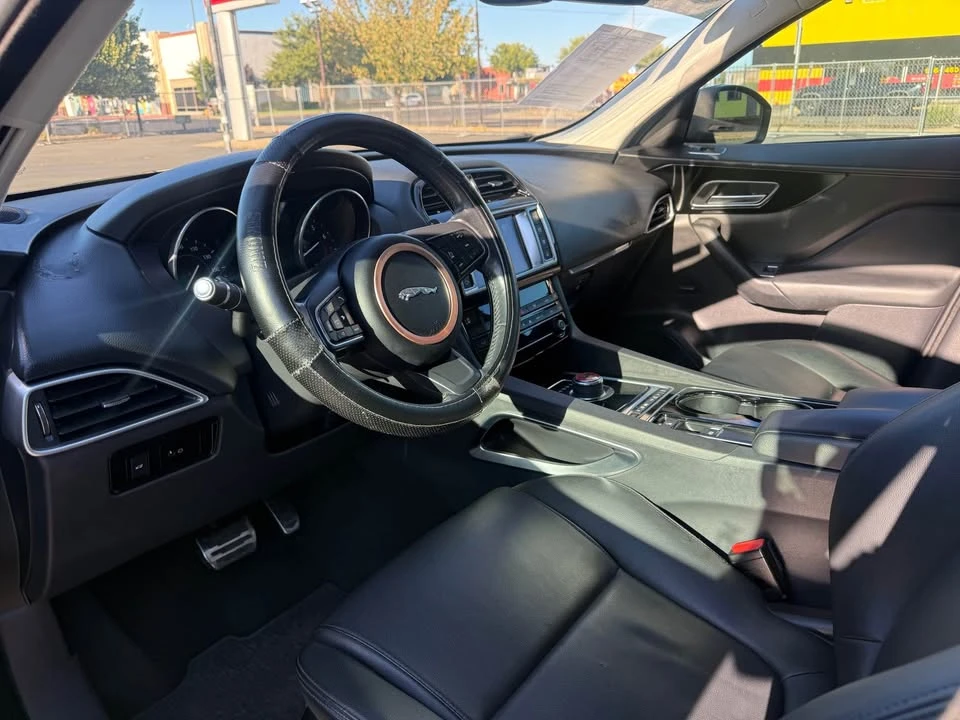 2017 Jaguar F-Pace - Image 9 of 11
