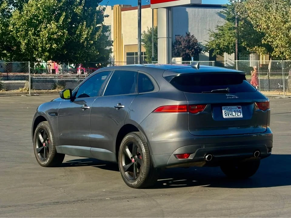 2017 Jaguar F-Pace - Image 4 of 11