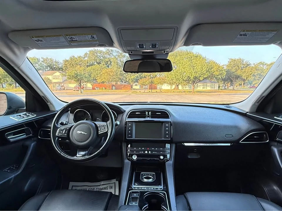 2017 Jaguar F-Pace - Image 14 of 15