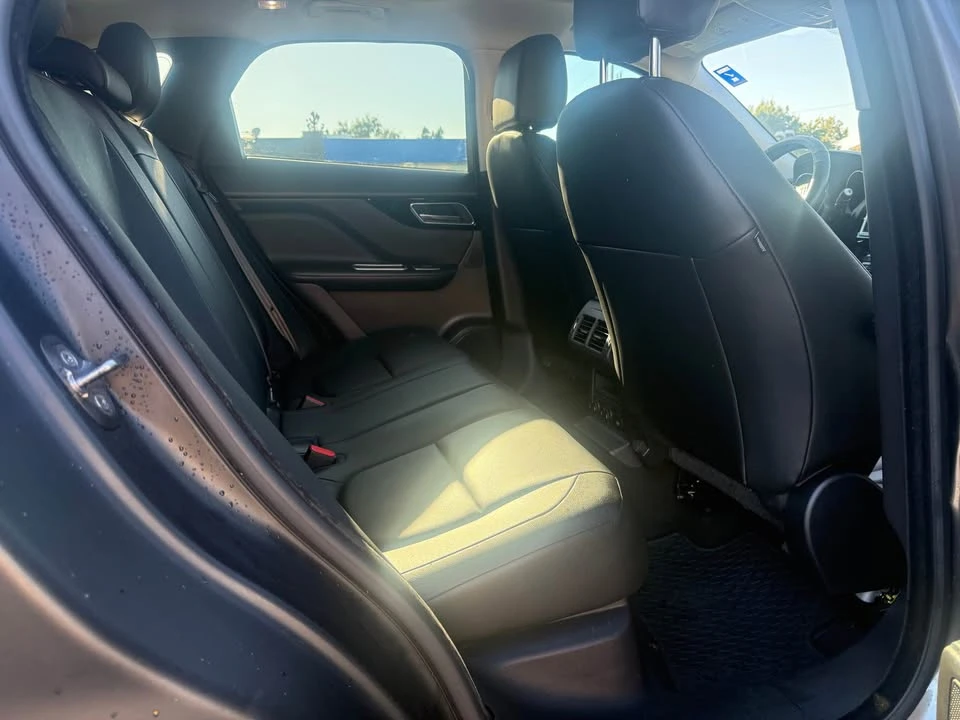 2017 Jaguar F-Pace - Image 8 of 11