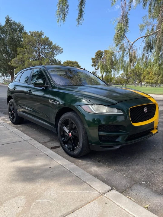 2017 Jaguar F-Pace - Image 2 of 9