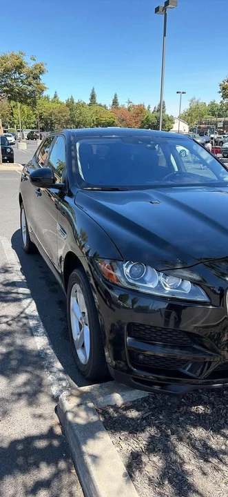 2017 Jaguar F-Pace - Image 2 of 5