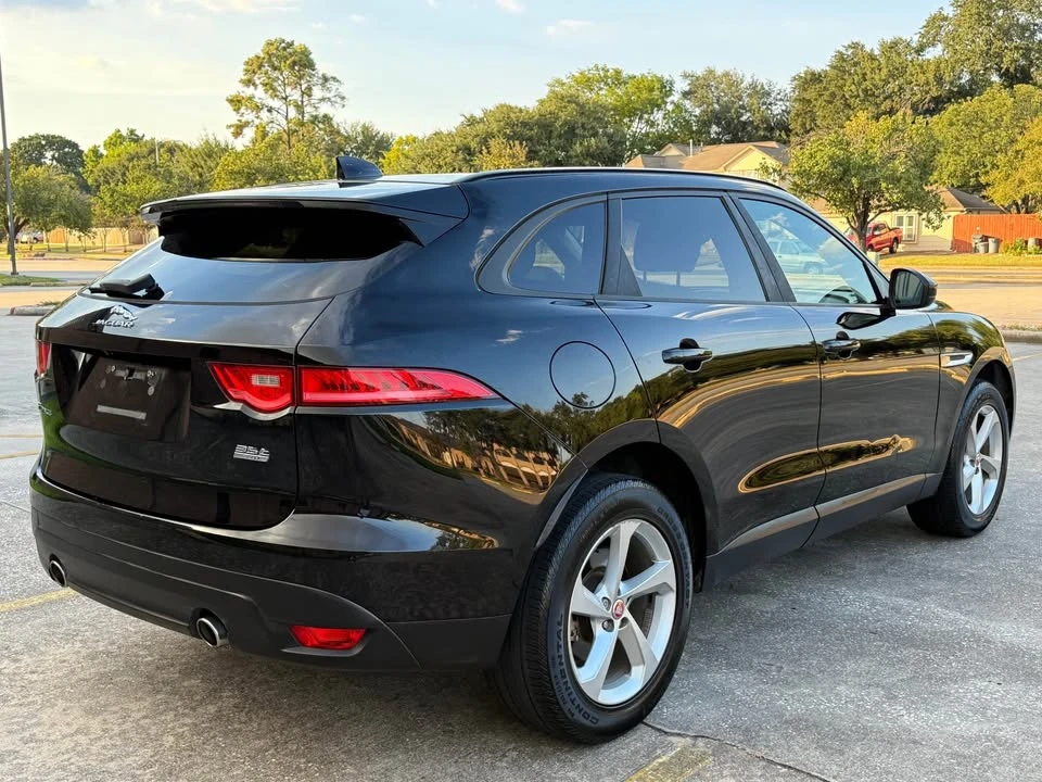 2017 Jaguar F-Pace - Image 5 of 15