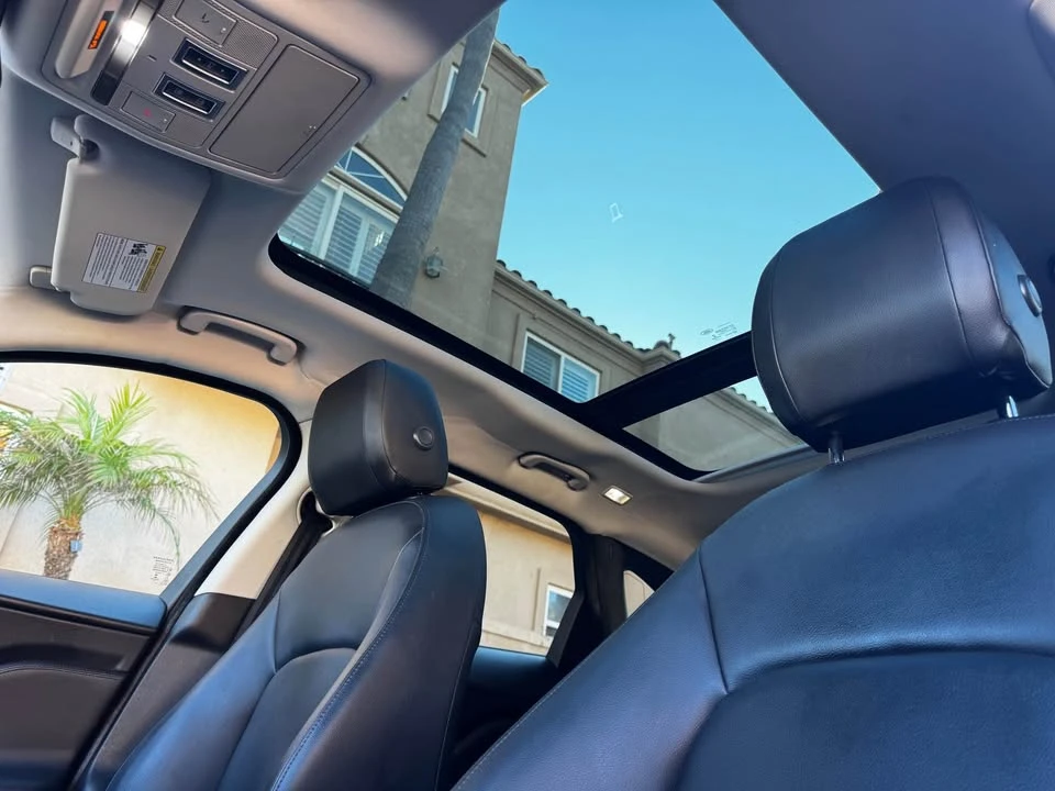 2017 Jaguar F-Pace - Image 17 of 18