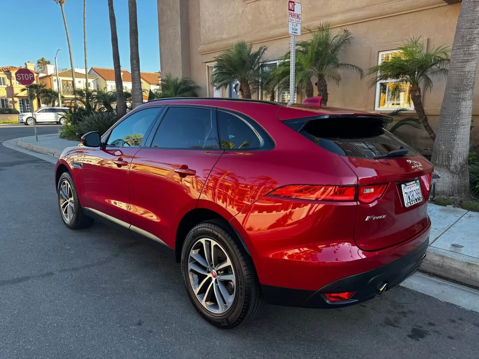 2017 Jaguar F-Pace - Image 4 of 18