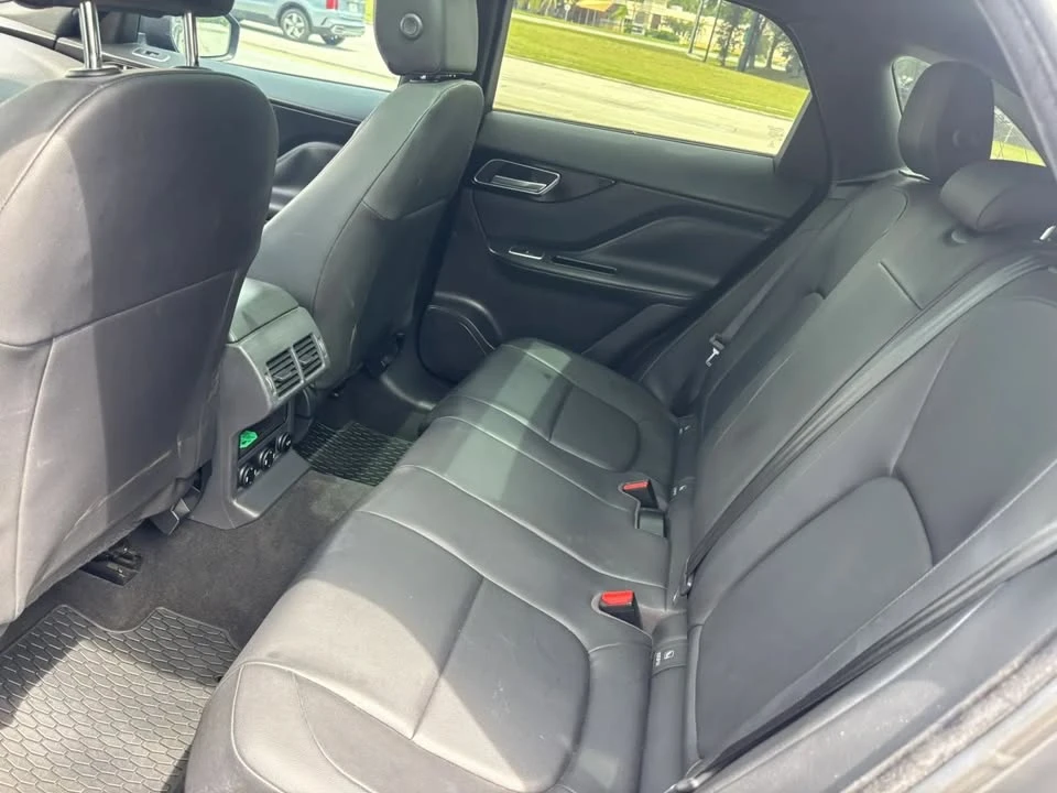 2017 Jaguar F-Pace - Image 13 of 20