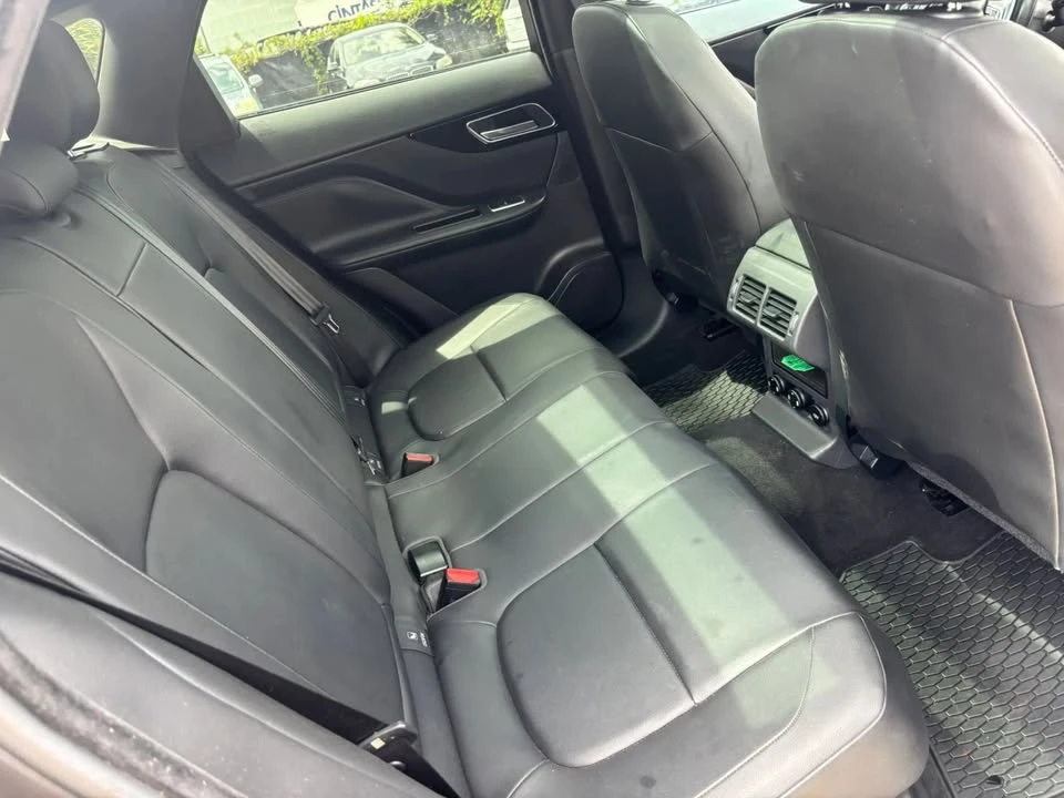 2017 Jaguar F-Pace - Image 14 of 20