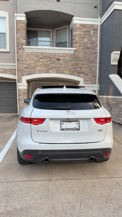 2017 Jaguar F-Pace - Image 4 of 9