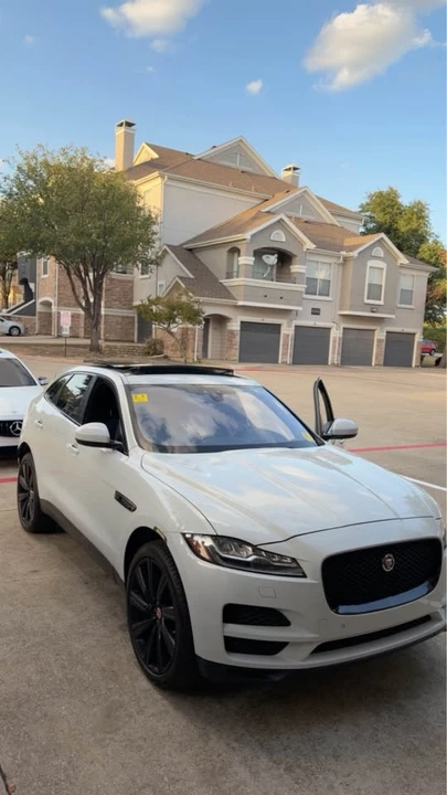 2017 Jaguar F-Pace - Image 5 of 9