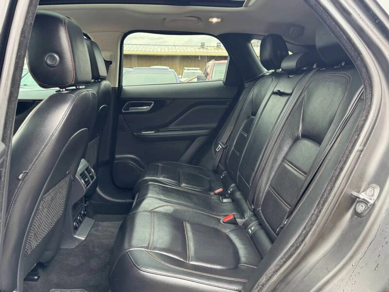 2017 Jaguar F-Pace - Image 11 of 20