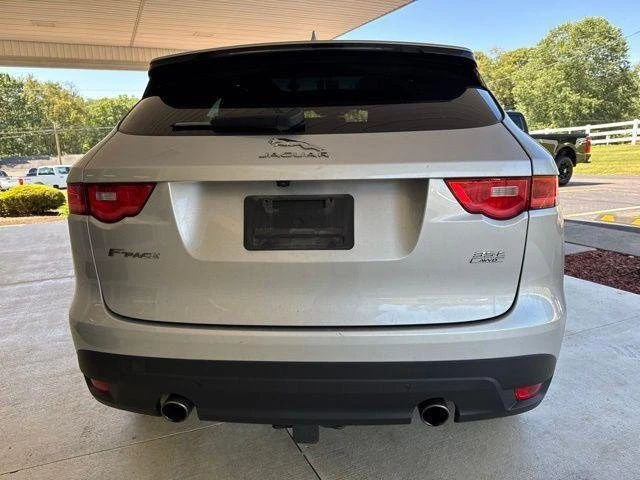 2017 Jaguar F-Pace - Image 4 of 10