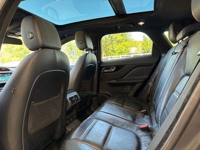 2017 Jaguar F-Pace - Image 10 of 10