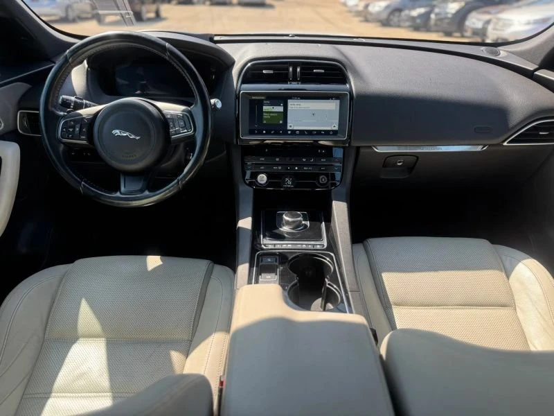 2017 Jaguar F-Pace - Image 16 of 20