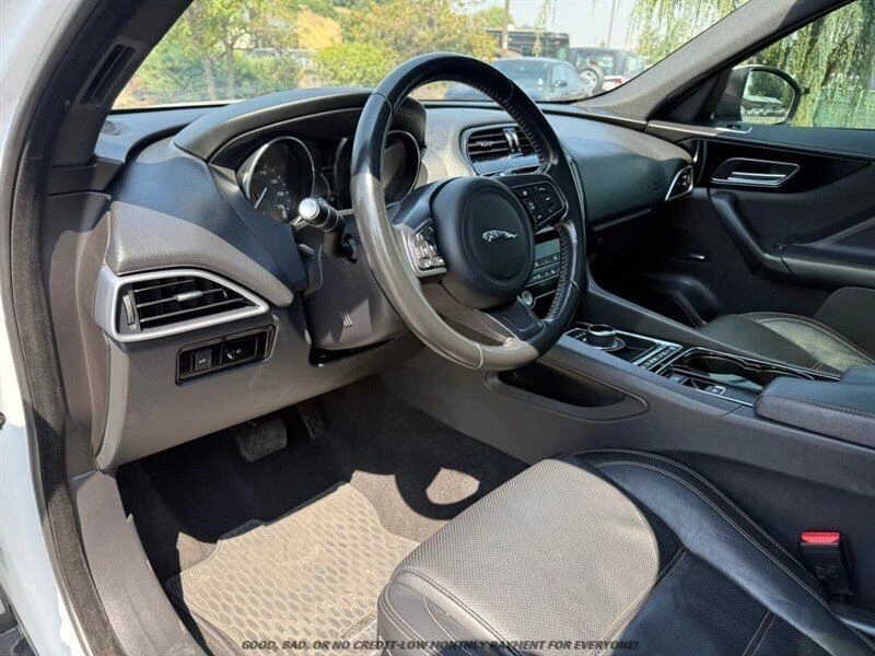 2017 Jaguar F-Pace - Image 10 of 20