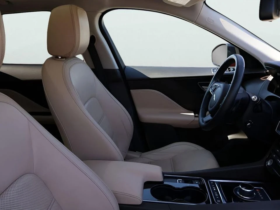 2017 Jaguar F-Pace - Image 10 of 20