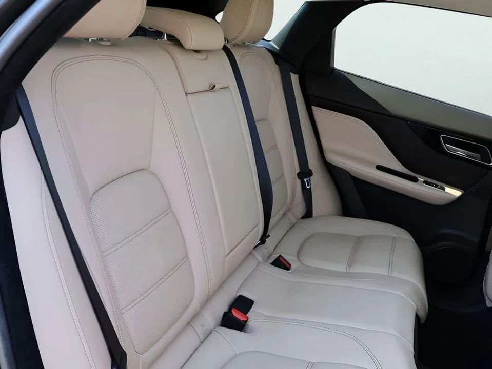 2017 Jaguar F-Pace - Image 14 of 20
