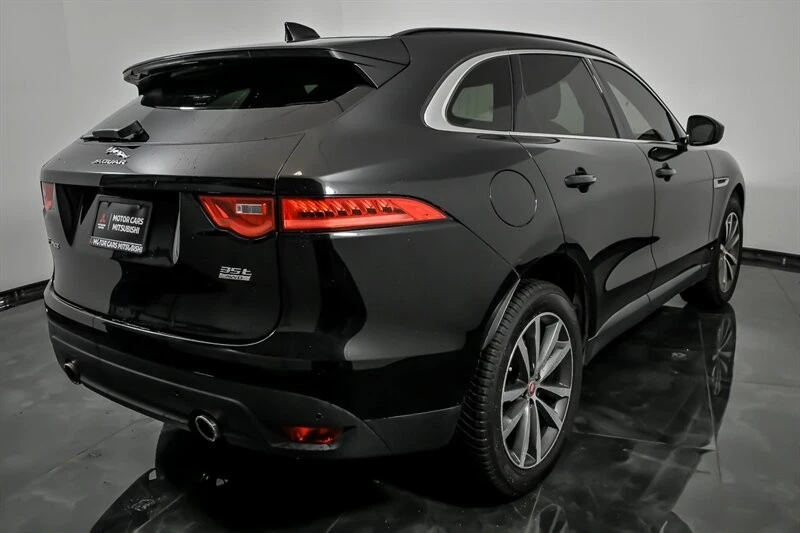 2017 Jaguar F-Pace - Image 10 of 21